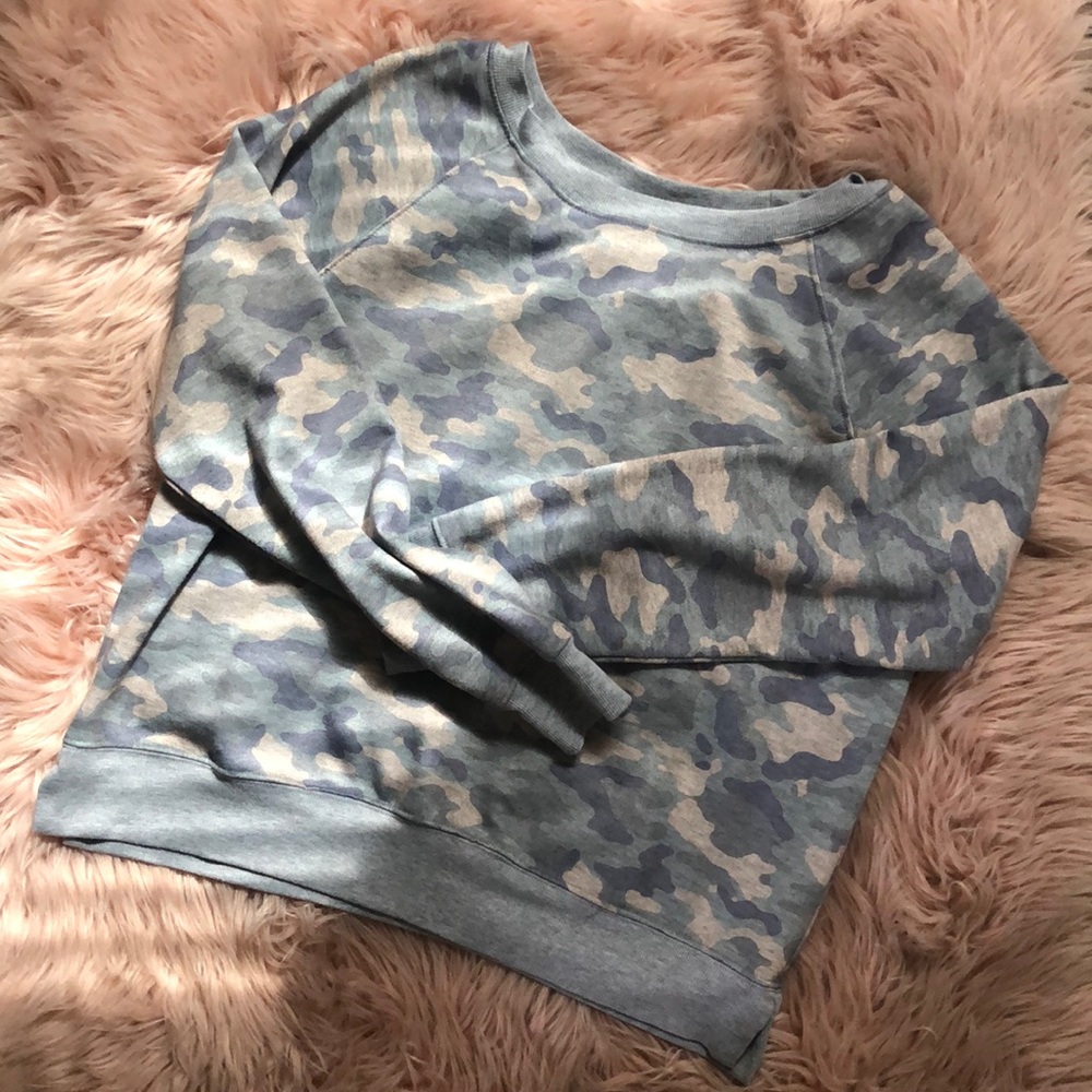 Camo sweatshirt